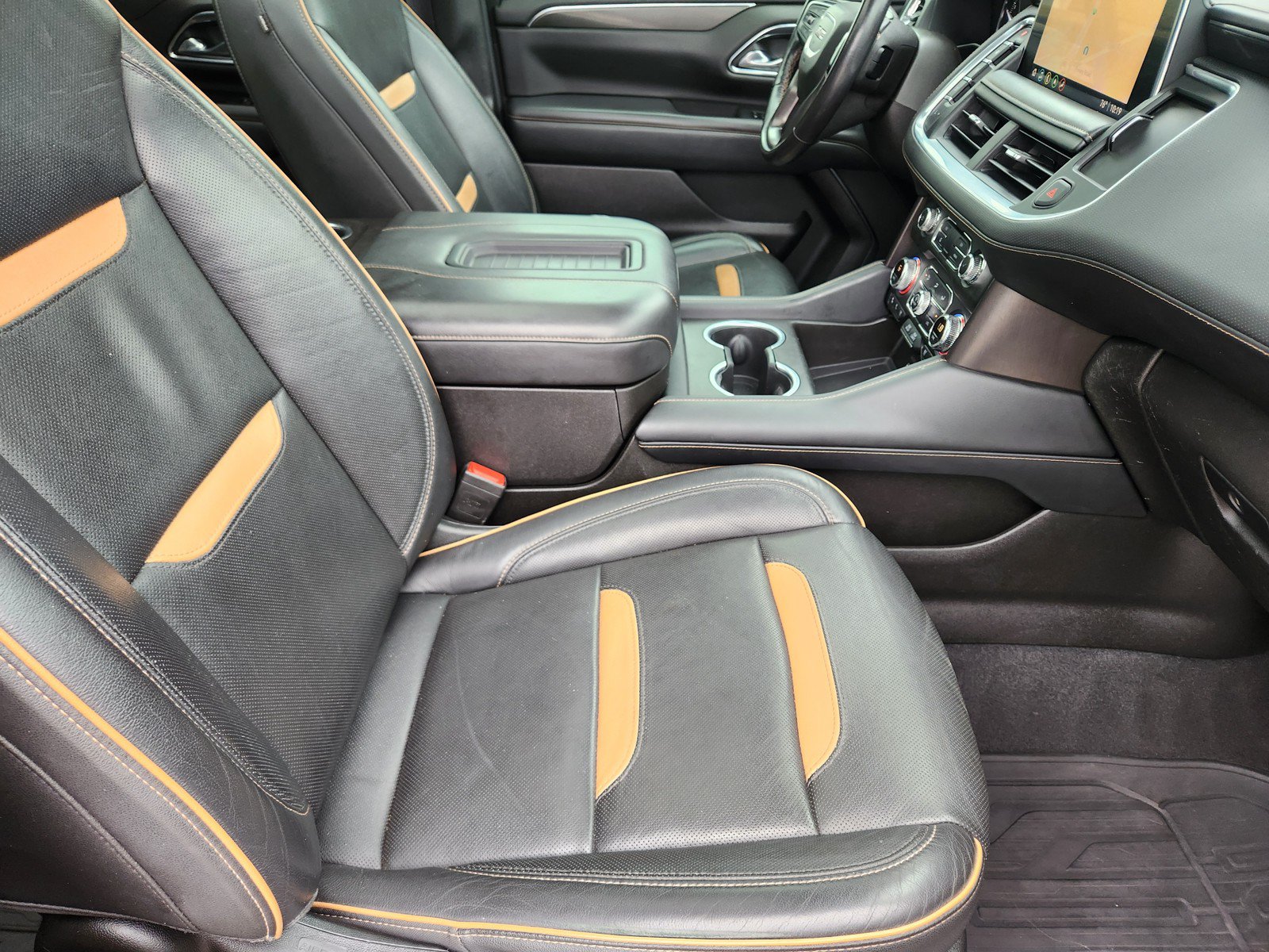 Used 2021 GMC Yukon AT4 w/ AT4 Premium Plus Package AWD/4WD image 12