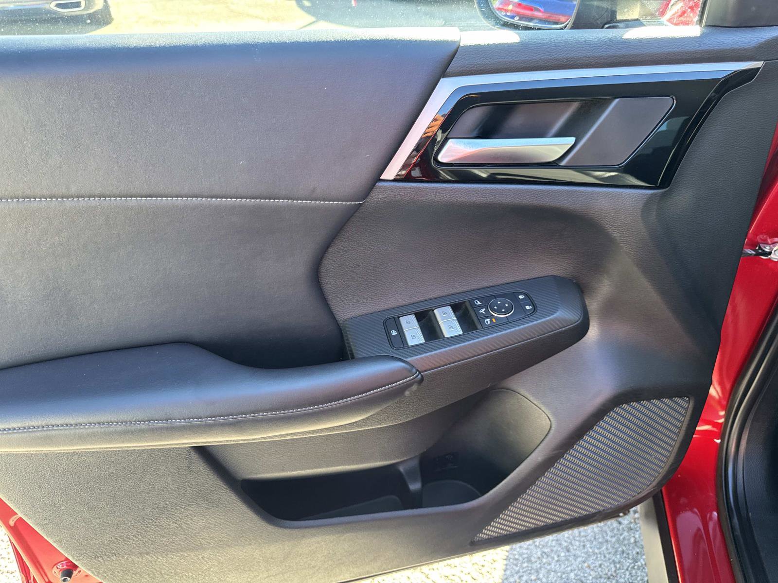 Used 2023 Mitsubishi Outlander SE image 12