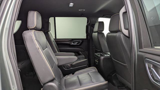 Used 2023 Chevrolet Suburban Premier image 22