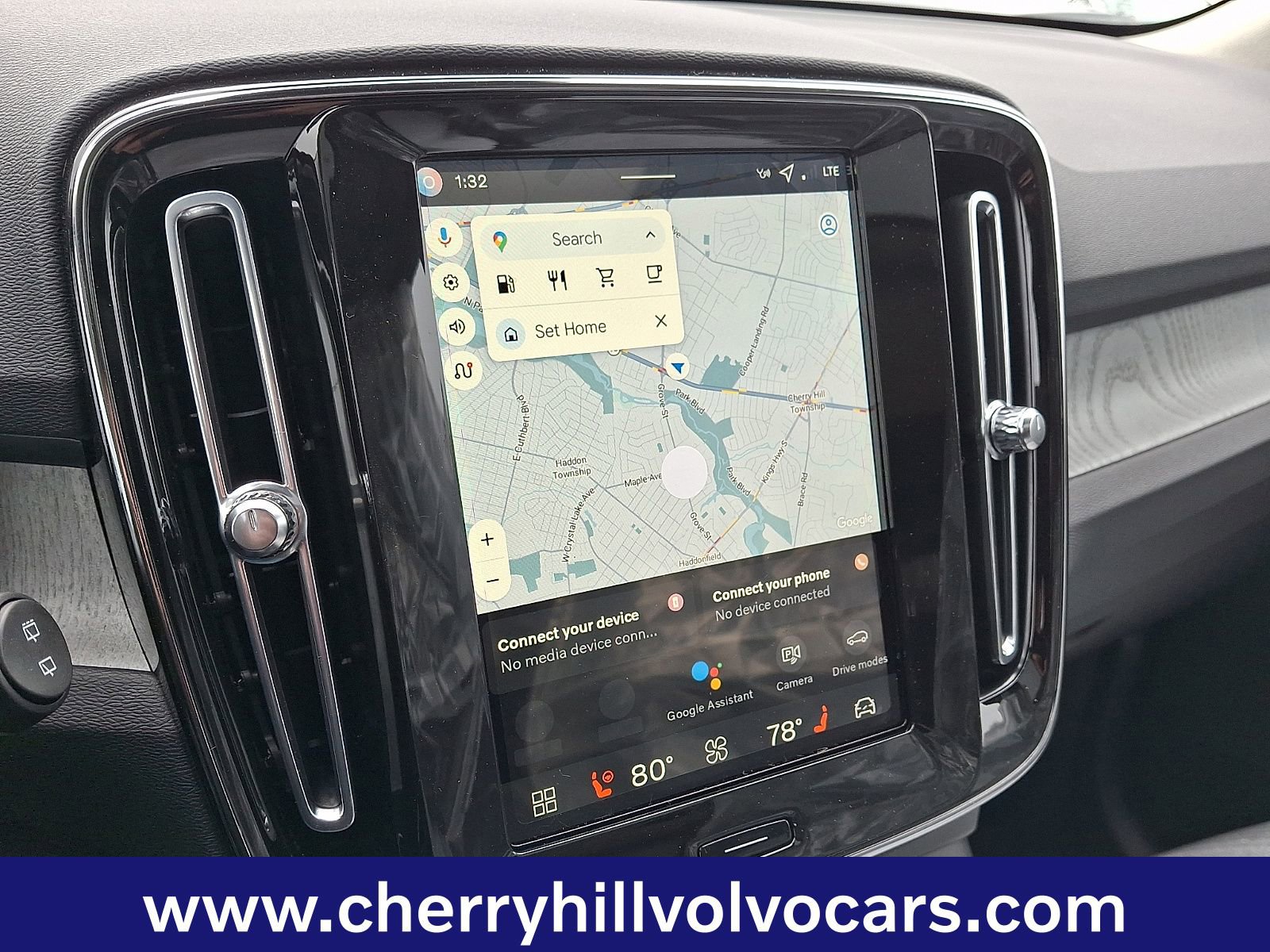 New 2026 Volvo XC40 B5 Core w/ Protection Package Premier image 14