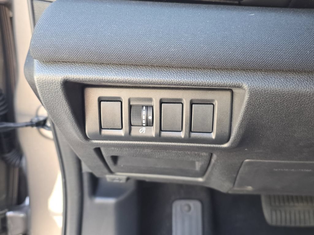 Used 2023 Subaru Outback Premium AWD/4WD image 21