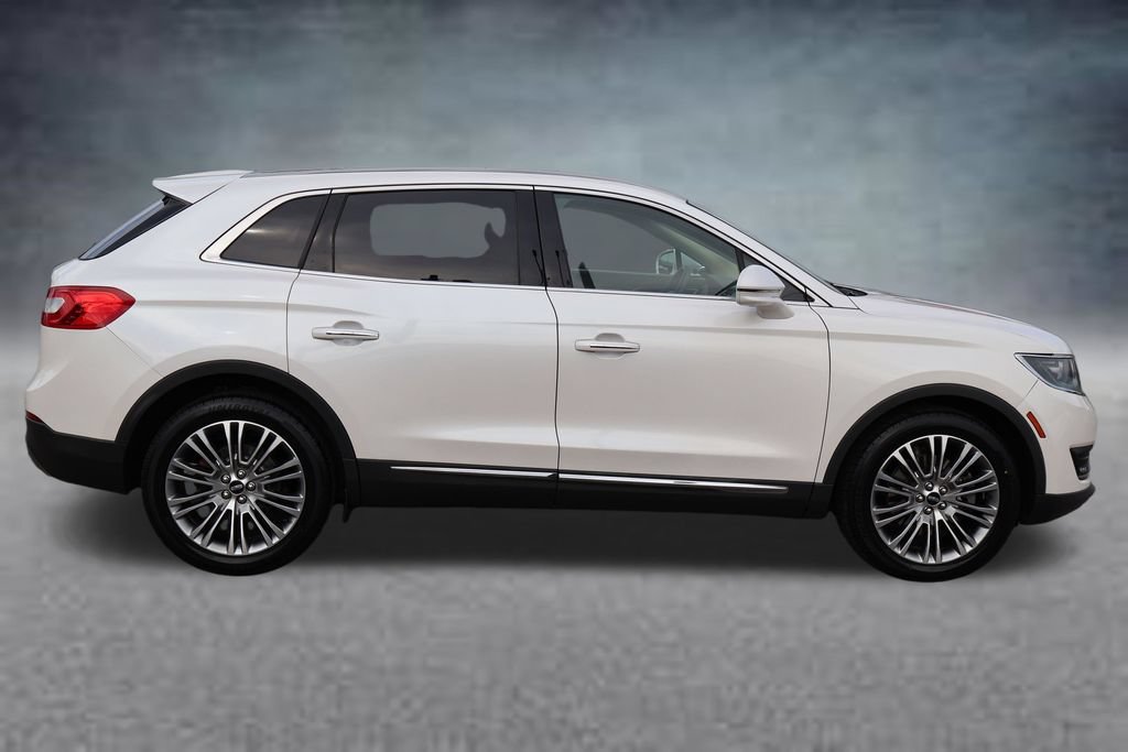 Used 2017 Lincoln MKX Reserve w/ Lincoln MKX Climate Package AWD/4WD image 2