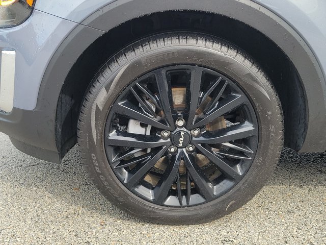 Used 2022 Kia Telluride SX w/ Towing Package FWD image 8