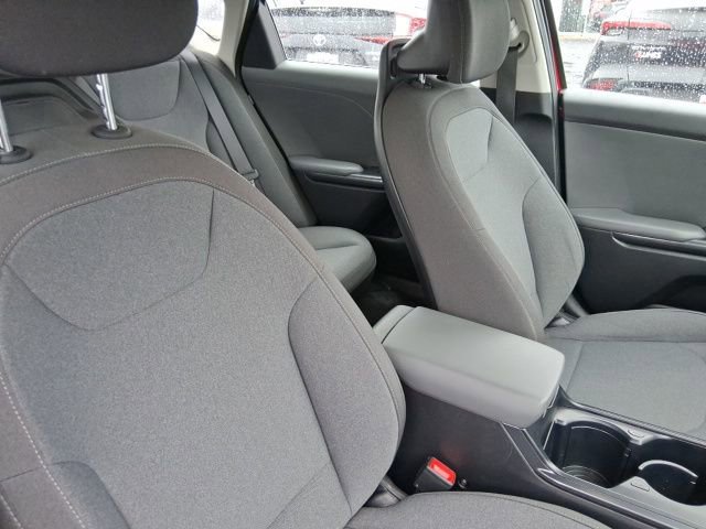 Used 2025 Kia K4 LXS image 12