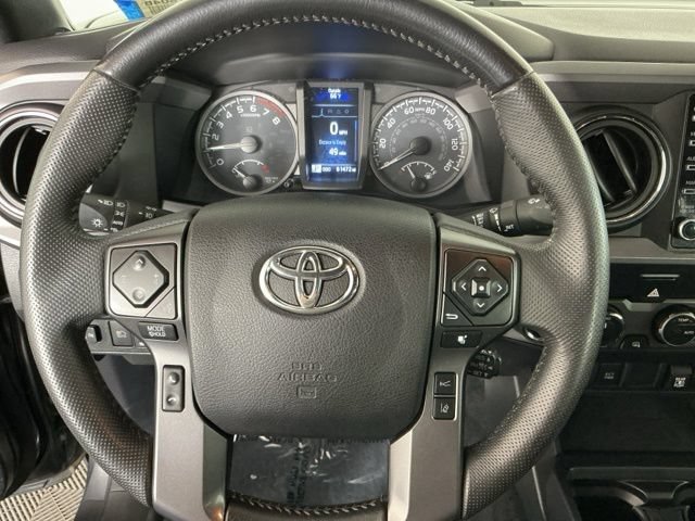 Used 2021 Toyota Tacoma TRD Off-Road AWD/4WD image 15