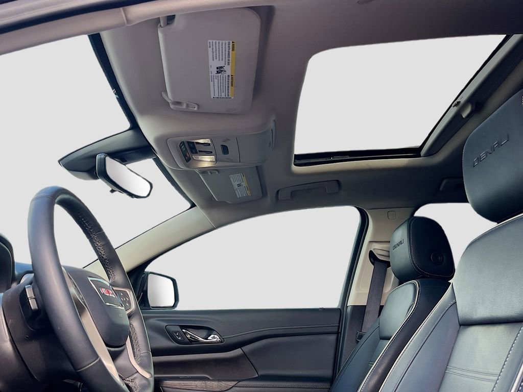 Used 2023 GMC Acadia Denali w/ Denali Technology Package image 22