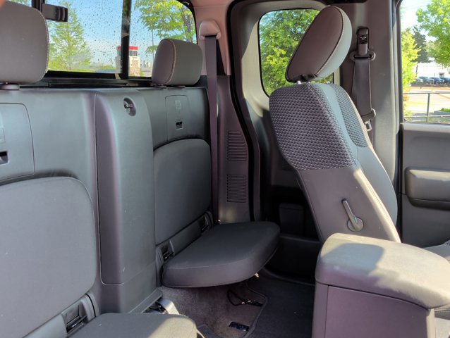 Used 2013 Nissan Frontier PRO-4X image 16