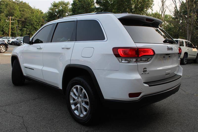 Used 2021 Jeep Grand Cherokee Laredo AWD/4WD image 3