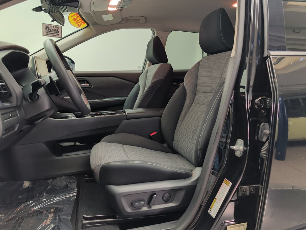 Used 2021 Nissan Rogue SV AWD/4WD image 12