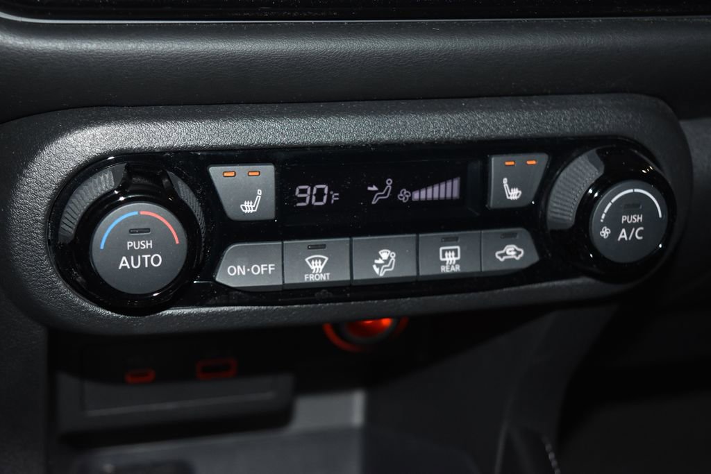 Certified 2023 Nissan Kicks SR w/ SR Premium Package image 11