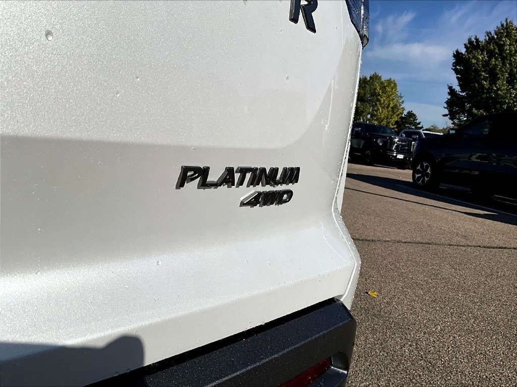 New 2026 Nissan Pathfinder Platinum w/ Cargo Package AWD/4WD image 9