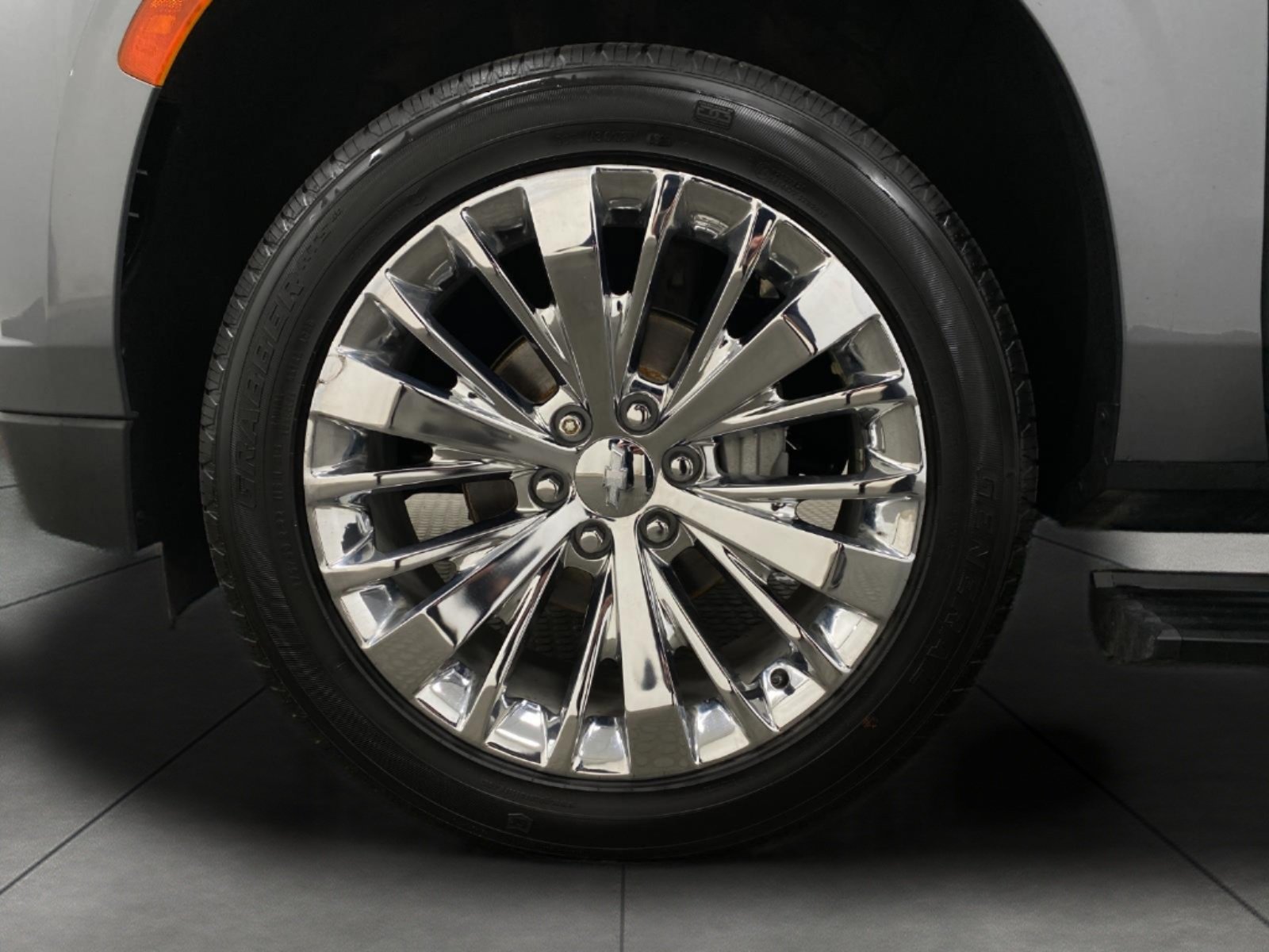 Used 2021 Chevrolet Tahoe High Country w/ Premium Package AWD/4WD image 12