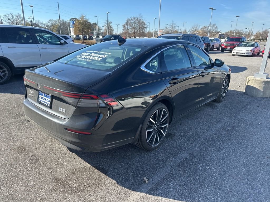 Used 2025 Honda Accord Touring image 6