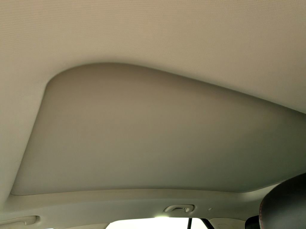 Used 2023 Buick Envision Essence w/ Sport Touring Package image 31