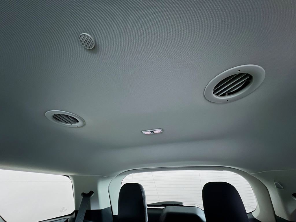 Used 2025 Ford Explorer Active image 38