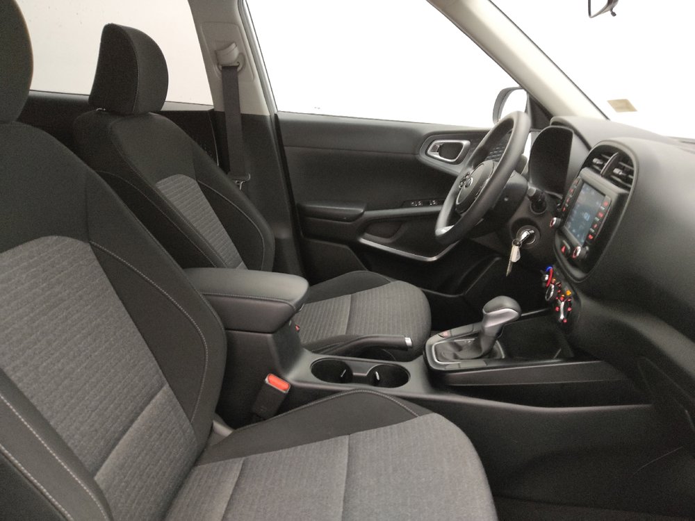 Used 2021 Kia Soul S image 19