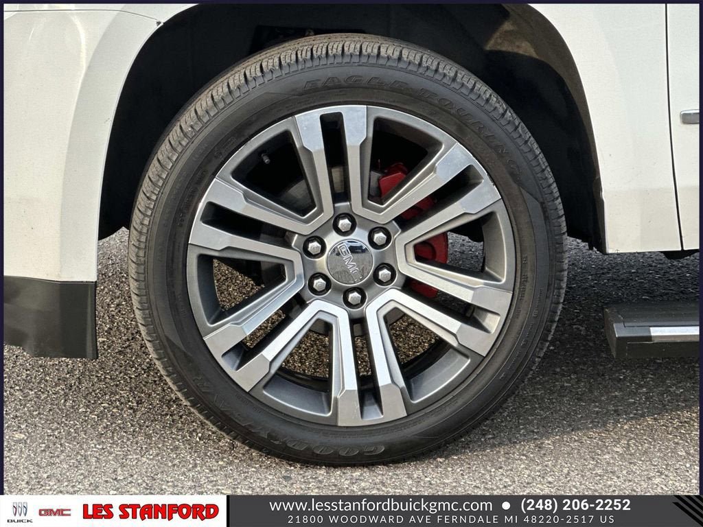 Used 2018 GMC Yukon Denali w/ Denali Ultimate Package AWD/4WD image 10