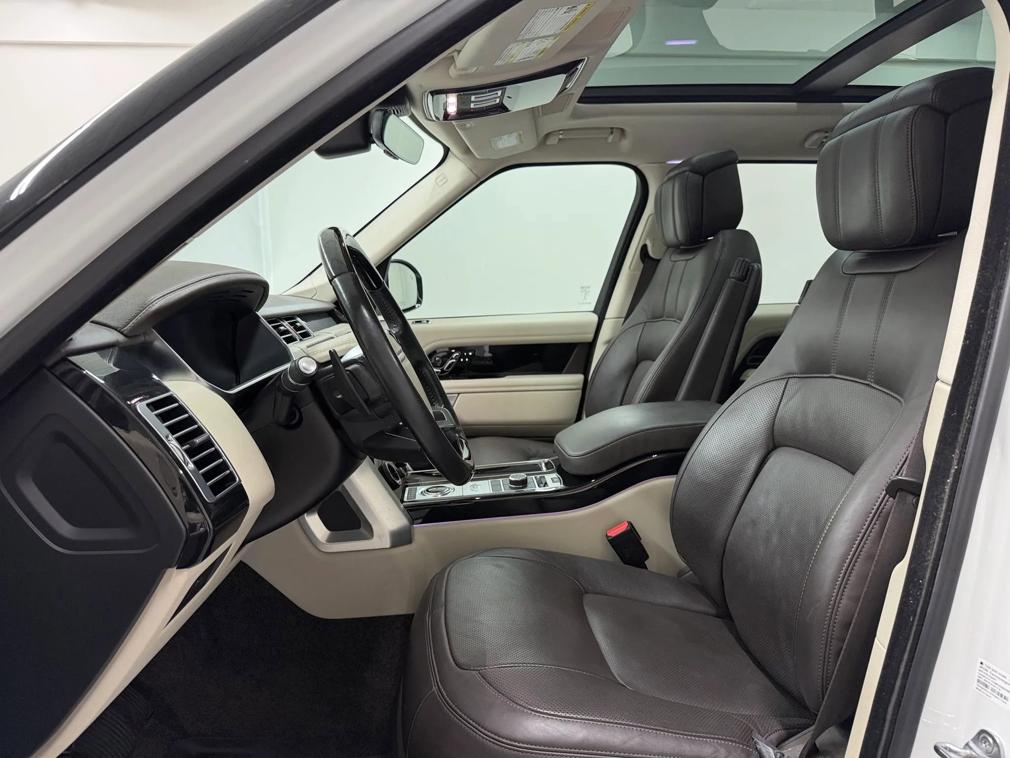 Used 2020 Land Rover Range Rover HSE AWD/4WD image 11