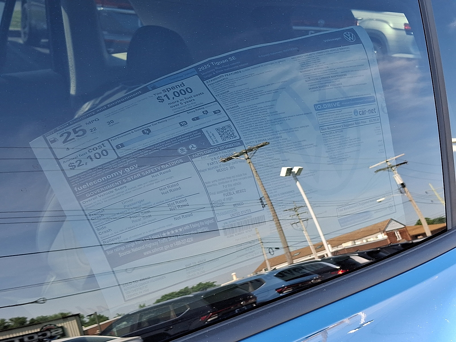 New 2025 Volkswagen Tiguan SE image 11