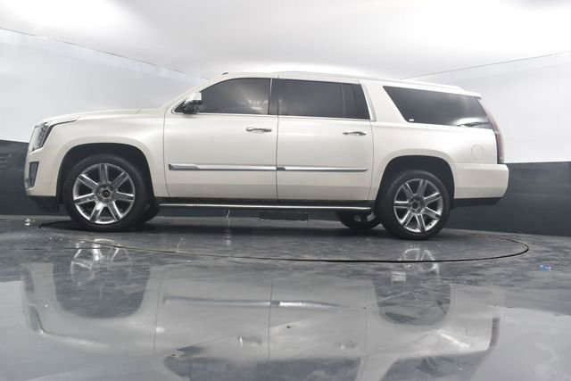 Used 2015 Cadillac Escalade ESV Luxury image 54