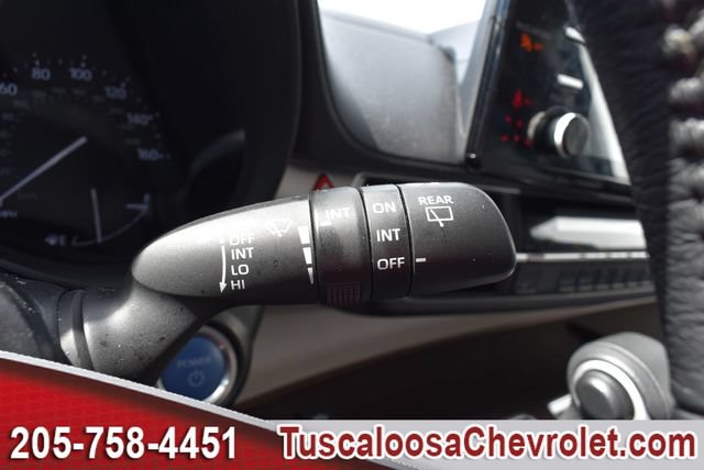 Used 2023 Toyota Sienna XLE FWD image 36