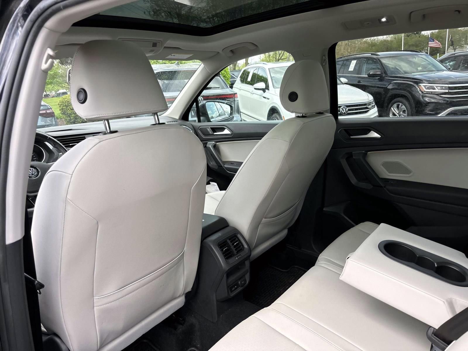 Used 2019 Volkswagen Tiguan SE w/ Panoramic Sunroof Package AWD/4WD image 26