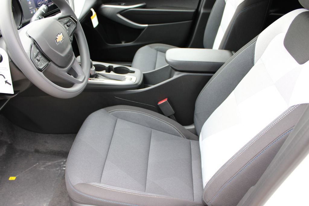 New 2026 Chevrolet Trax LS image 12