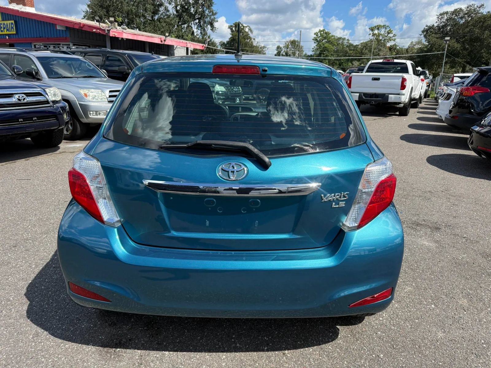 Used 2013 Toyota Yaris LE FWD image 6