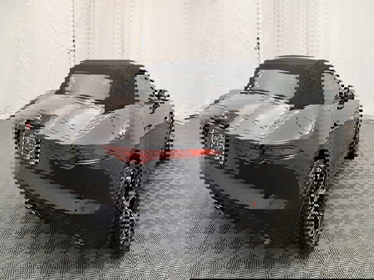 Used 2021 Jaguar F-TYPE Convertible image 11