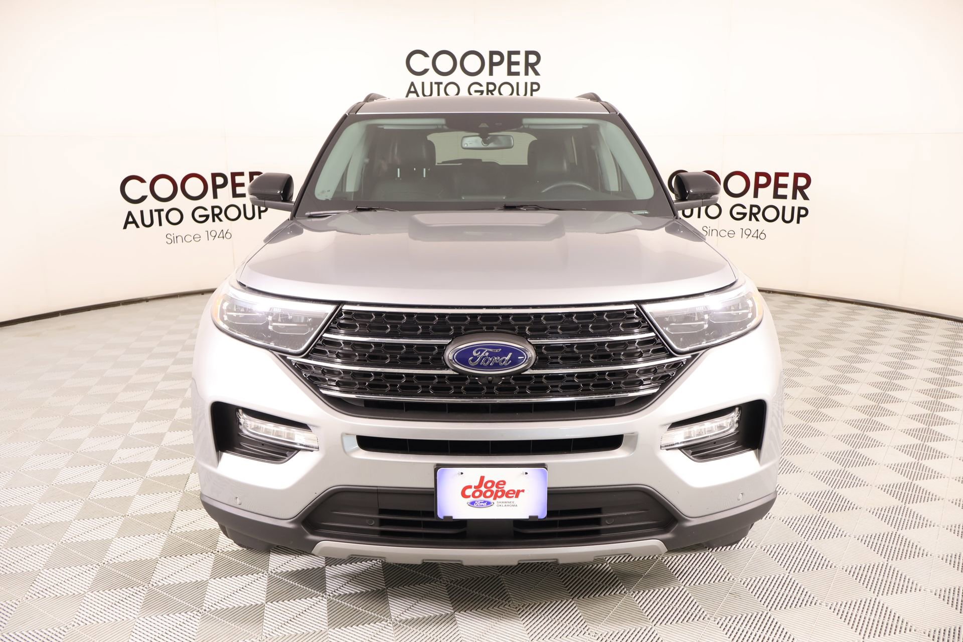 Used 2024 Ford Explorer XLT w/ Equipment Group 202A image 10