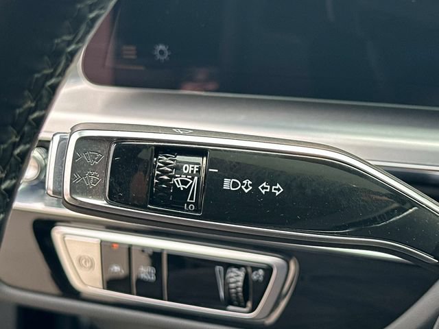 Certified 2024 Cadillac Lyriq Luxury AWD/4WD image 10