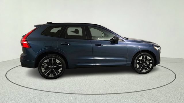 New 2026 Volvo XC60 B5 Plus w/ Protection Package AWD/4WD image 8