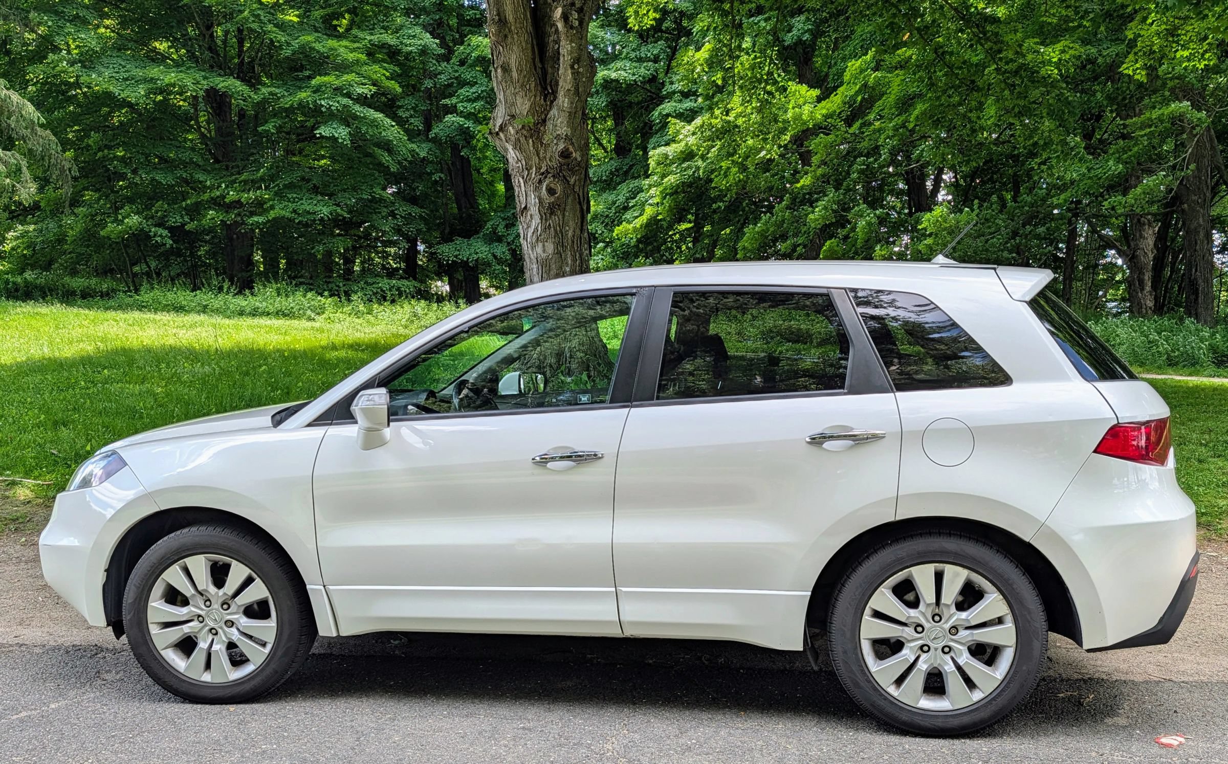 Used 2010 Acura RDX SH-AWD w/ Technology Package image 8