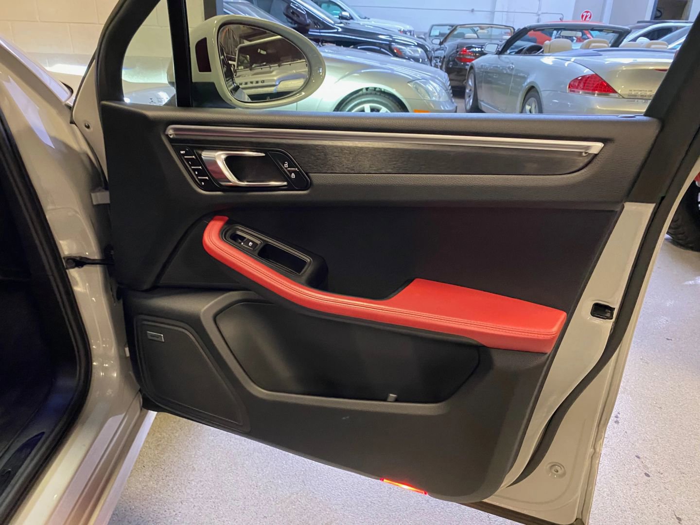 Used 2021 Porsche Macan GTS image 39