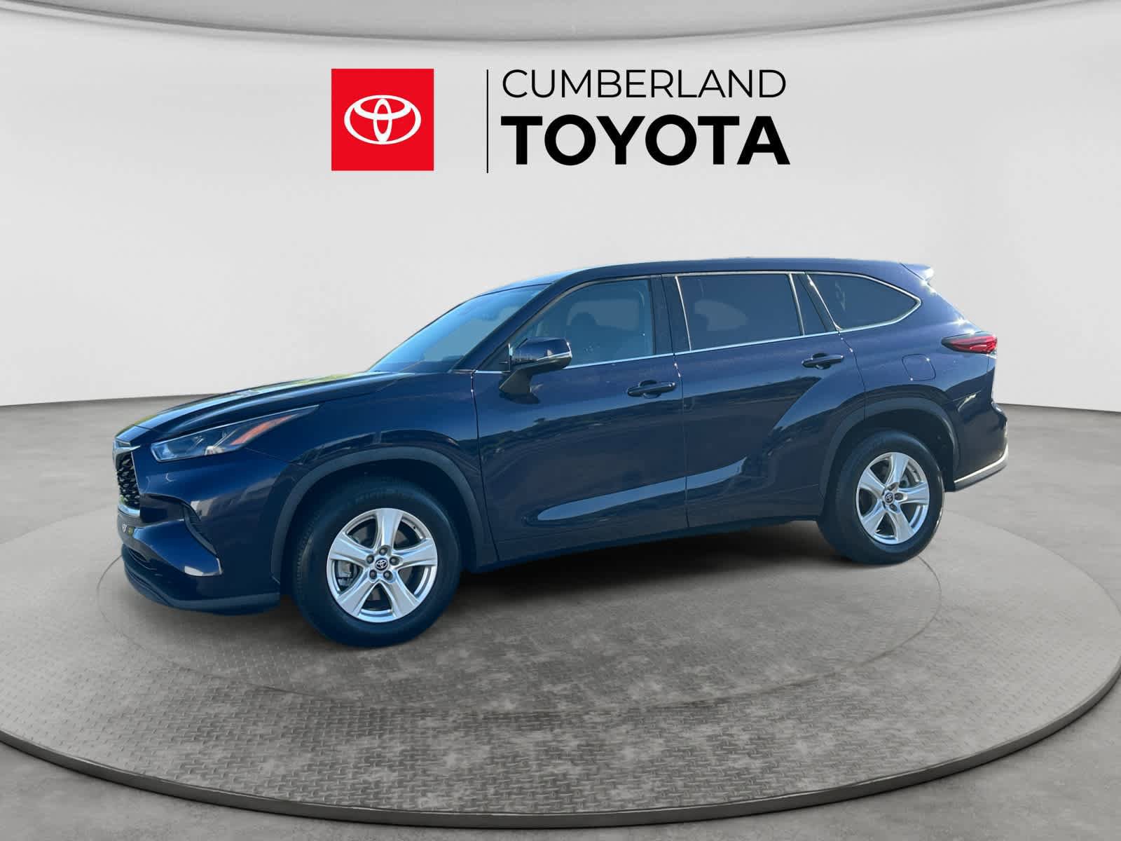 Used 2021 Toyota RAV4 XLE w/ Convenience Package FWD image 1