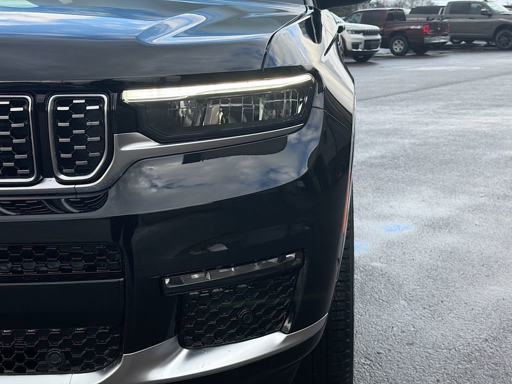 New 2025 Jeep Grand Cherokee L Summit AWD/4WD image 10