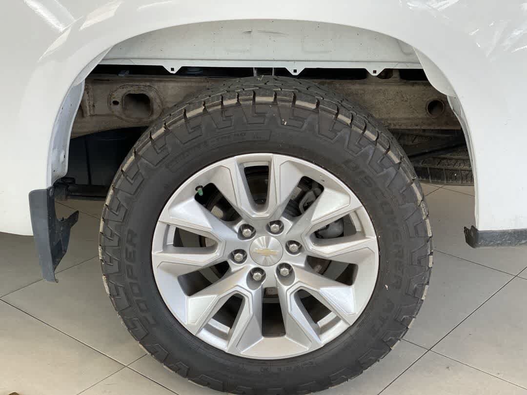 Used 2021 Chevrolet Silverado 1500 Custom AWD/4WD image 13