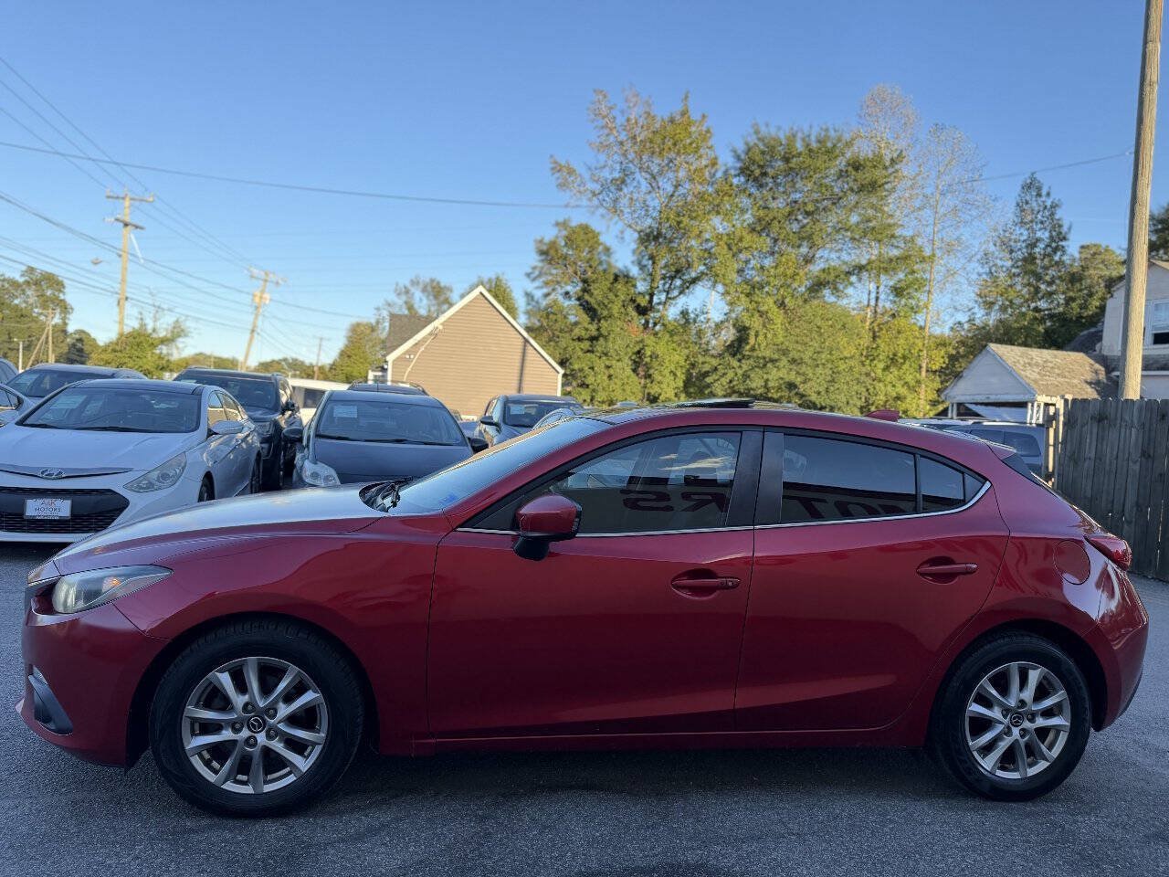 Used 2015 MAZDA MAZDA3 i Touring w/ Technology Package FWD image 5