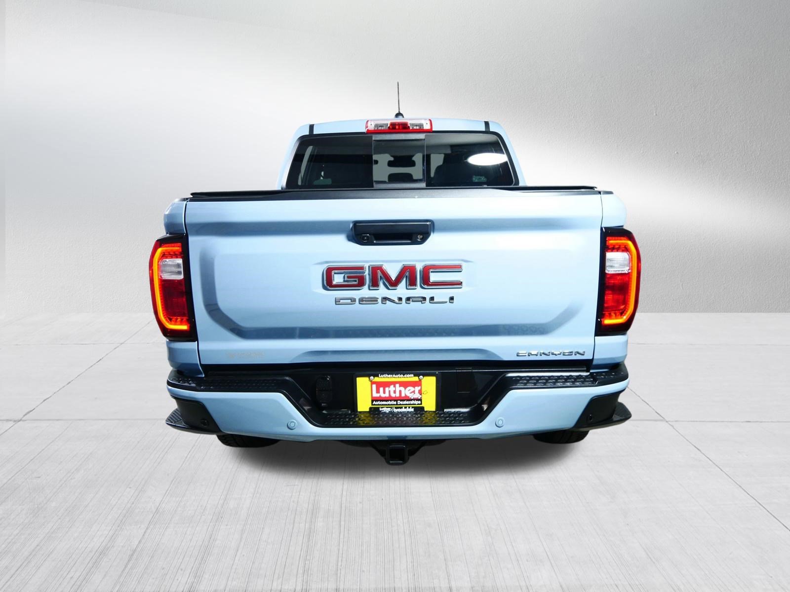Used 2025 GMC Canyon Denali AWD/4WD image 6