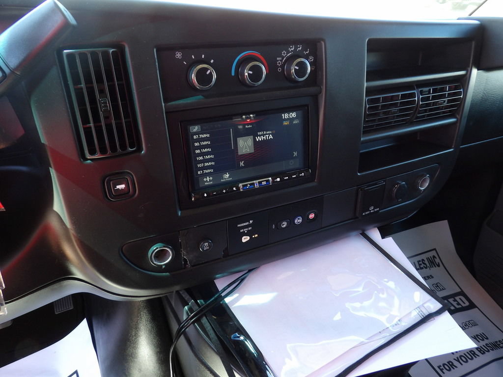 Used 2017 Chevrolet Express 3500 LT w/ LT Preferred Equipment Group RWD image 22