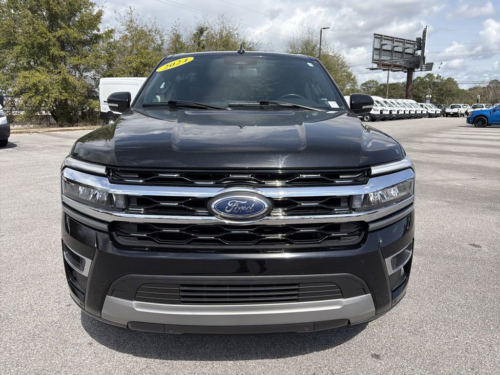 Used 2024 Ford Expedition Max Limited image 10