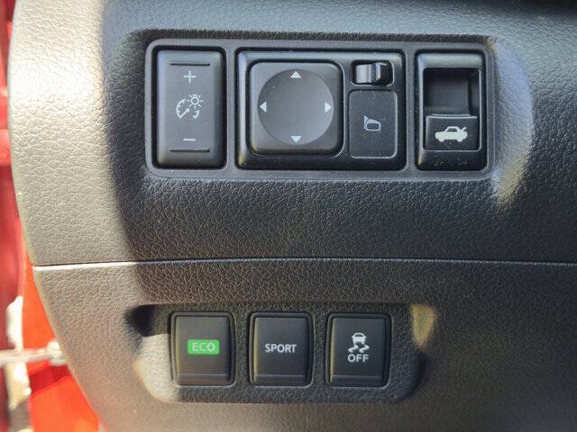 Used 2015 Nissan Sentra SV FWD image 16