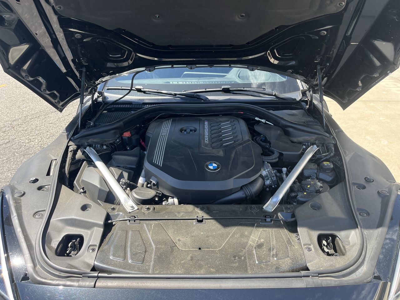 Used 2020 BMW Z4 M40i w/ Premium Package image 32