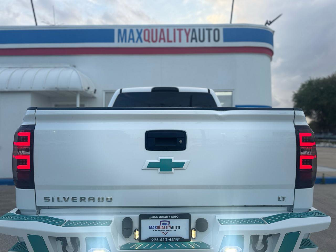 Used 2018 Chevrolet Silverado 1500 LT w/ Trailering Package AWD/4WD image 36