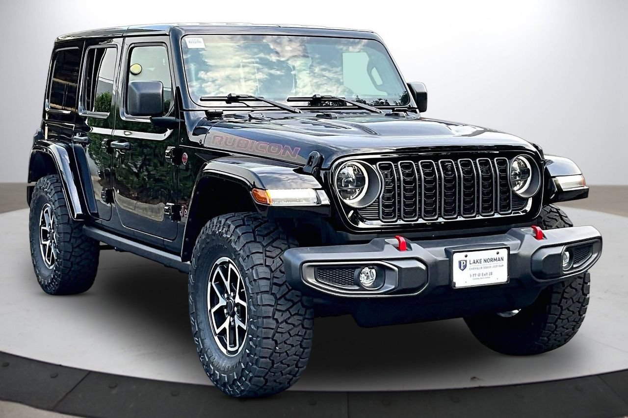 Used 2024 Jeep Wrangler Unlimited Rubicon w/ Technology Group AWD/4WD image 2