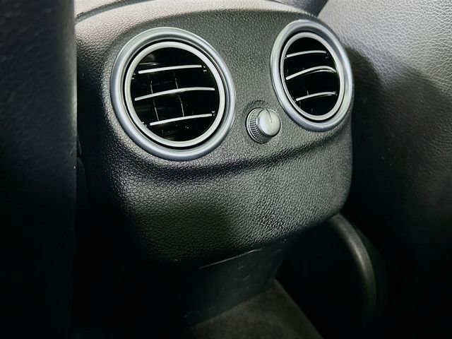 Used 2015 Mercedes-Benz C 300 4MATIC Sedan image 27