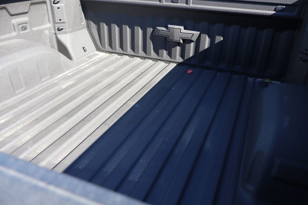 Used 2025 Chevrolet Silverado 1500 Custom Trail Boss w/ Turbomax Blackout Package image 32