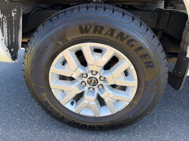 Used 2023 Nissan Frontier SV AWD/4WD image 28