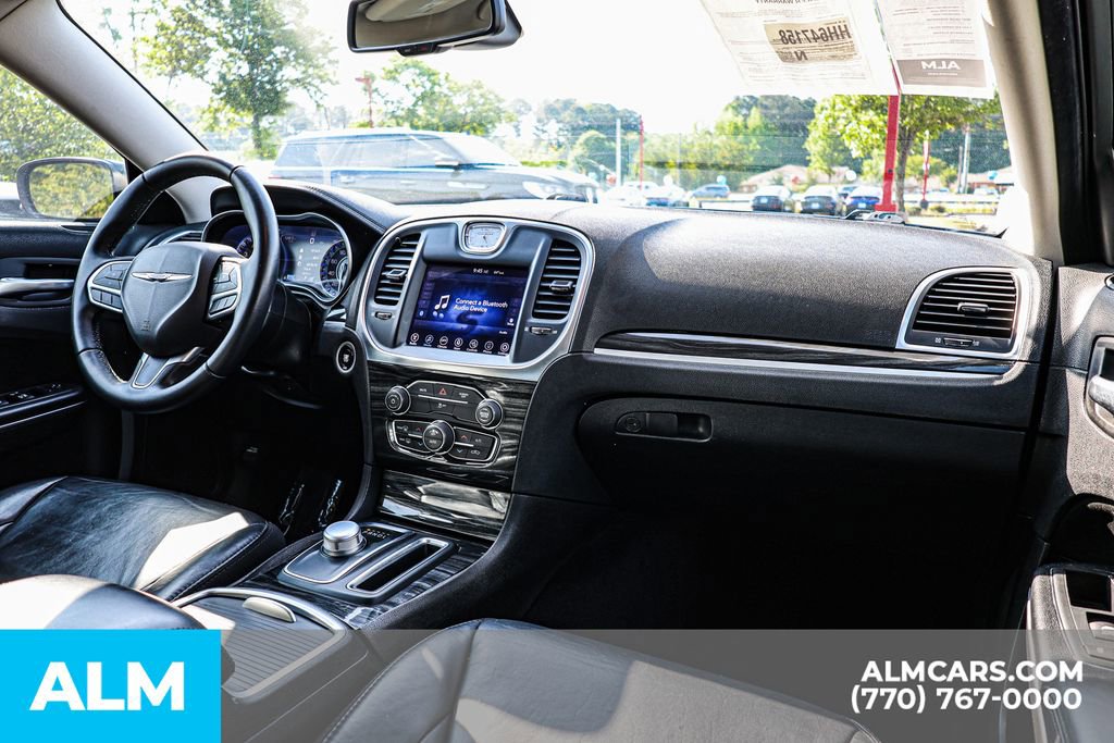 Used 2017 Chrysler 300 Limited RWD image 29