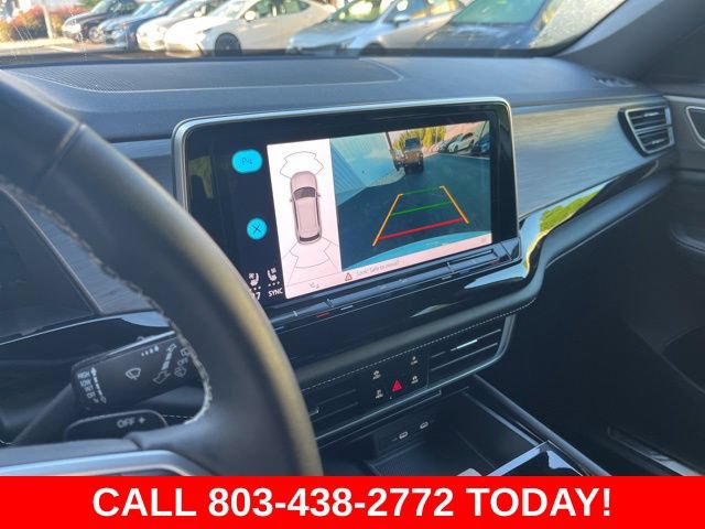 Used 2024 Volkswagen Atlas Cross Sport SE FWD image 23